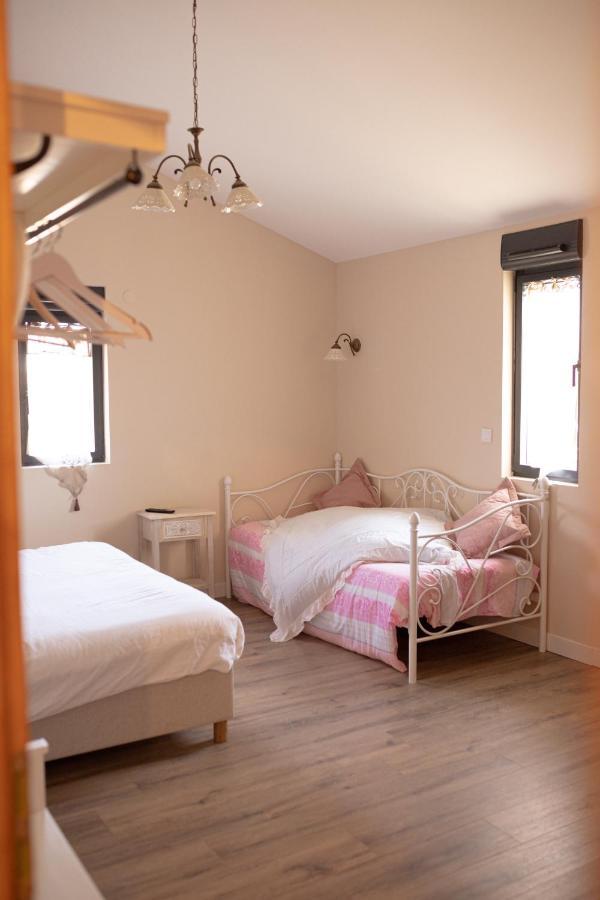 Domaine Des Jammetous - Hotel And Yoga Retreat Center La Magdelaine-Sur-Tarn Exterior photo